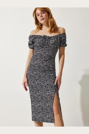 Happiness istanbul Floral Print Off-Shoulder Sheath Midi Dress