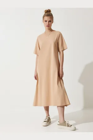 Happiness istanbul Women Solid A-Line Midi Dress