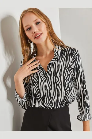 Bianco Lucci Women Spread Collar Abstract Printed Casual Shirt