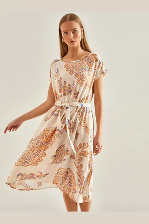 Bianco Lucci Floral Printed A-Line Midi Dress