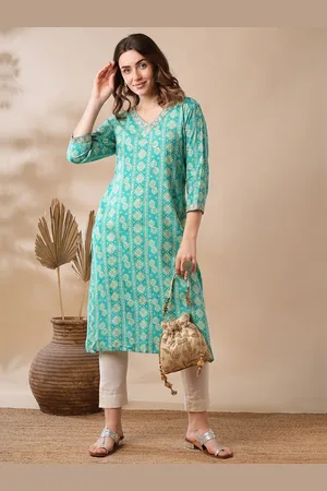 Globus Green Ethnic Motifs Printed V-Neck Straight Kurta