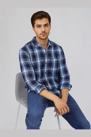 Wrangler Men Opaque Checked Casual Shirt