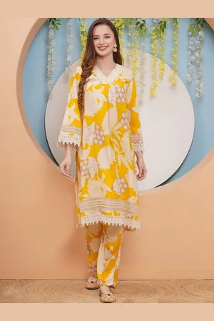 Bhama Couture Women Floral Printed Regular Thread Work Kurta with Trousers