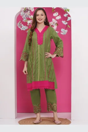 Bhama Couture Women Floral Embroidered Regular Kurta with Palazzos