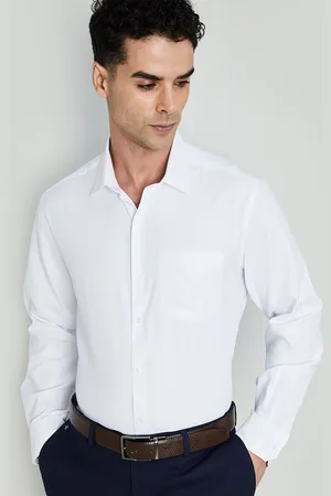Lifestyle Men Opaque Spread Collar Formal Shirt