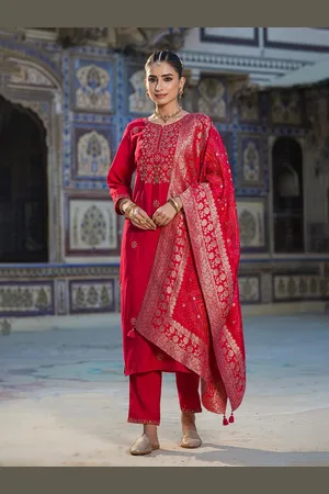 SCAKHI Floral Embroidered Zari Work Jacquard Straight Kurta With Trousers & Dupatta