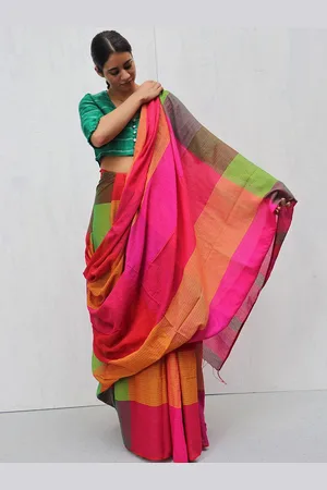 Chidiyaa Colourblocked Saree With Blouse Piece