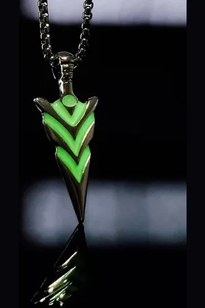 Saizen Men Stainless Steel Silver-Plated Glow in The Dark Pendants with Chains