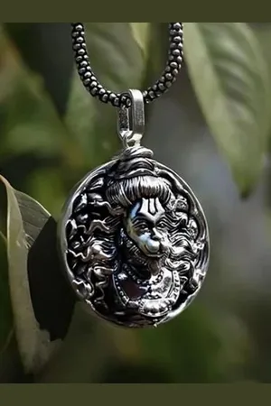 Saizen Men Stainless Steel Silver-Plated Quirky Pendant With Chain