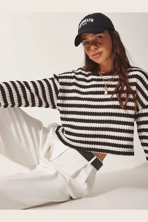 Happiness istanbul Women Striped Crop Pullover