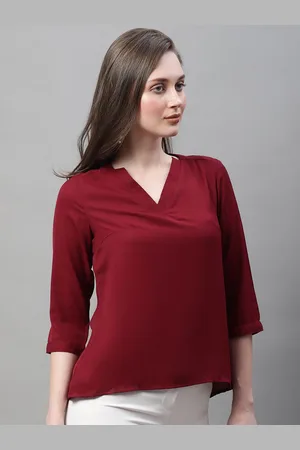 La Zoire Women Solid V-Neck Top