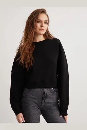 Grimelange Women Solid Round Neck Sweatshirt