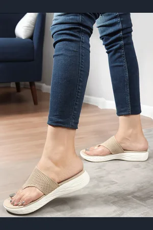 Carlton London Carlton London Women Beige Rubber Sliders