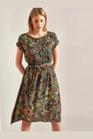 Bianco Lucci Floral Printed Puff Sleeve Fit & Flare Dress