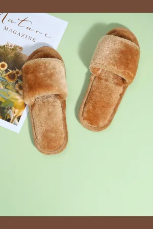 Mast & Harbour Women Fur Winter Sliders