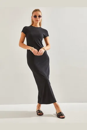 Bianco Lucci Solid Maxi Dress