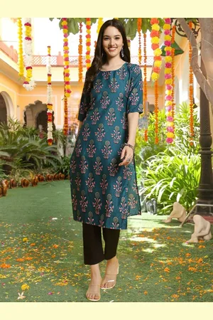 7Threads Women Embroidered Flared Sleeves Thread Work Floral Crepe Anarkali Kurta