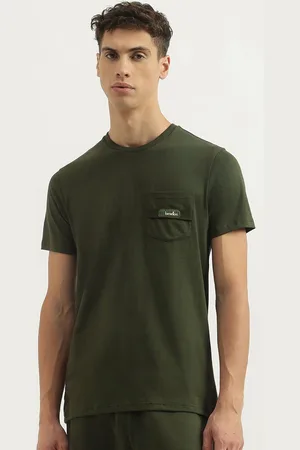 Benetton Men Solid Round Neck Pure Cotton T-Shirt