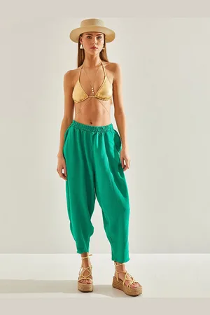 Bianco Lucci Women Pleated Jodhpuris Regular Fit Trousers