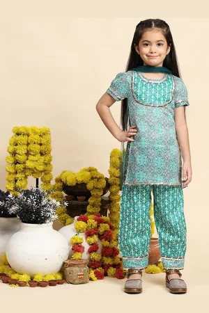Cutiekins Boys Ethnic Motifs Printed A-Line Cotton Kurta with Salwar & With Dupatta