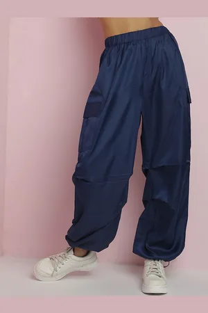 KOTTY Women Solid Relaxed Mid-Rise Regular Fit Cargo Style Parachute Trousers