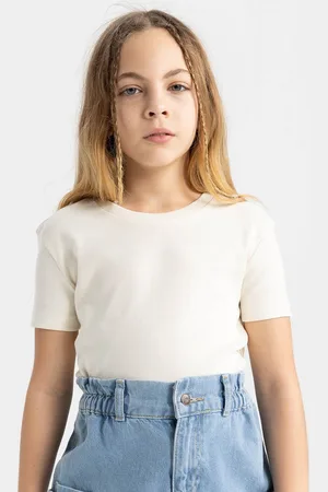 DeFacto Girls Solid Round Neck Cotton T-shirt