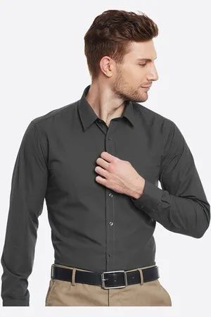 English Navy Men Spread Collar Solid Slim Fit Formal Shirt