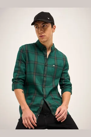 The Bear House Men Button-Down Collar Checked Cotton Slim Fit Casual Shirt