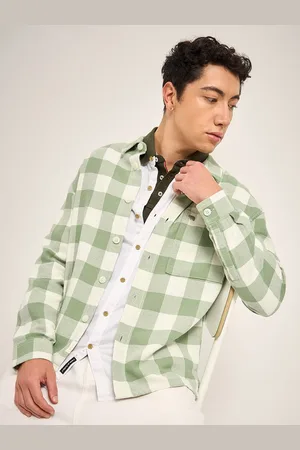 The Bear House Men Spread Collar Buffalo Checked Cotton Relaxed Fit Casual Shirt