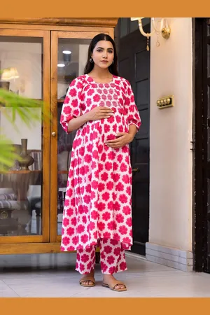 Aujjessa Women Floral Printed Regular Pure Cotton Kurta with Trousers