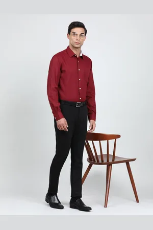IVOC Men Solid Spread Collar Formal Shirt