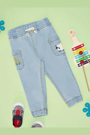 Pantaloons Boys Mid-Rise Regular Fit Highly Distressed Jogger Jeans