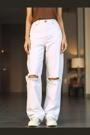 Bewakoof Women Wide Leg High-Rise Slash Knee Baggy Jeans