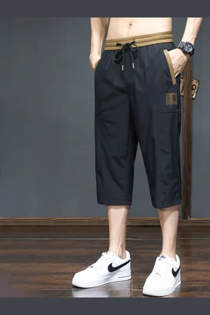 HERE&NOW Men Solid Mid-Rise Regular Fit Shorts