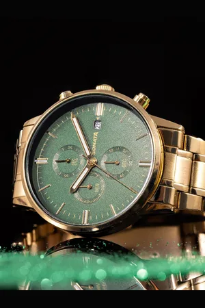 Sonata Men Embellished Dial & Stainless Steel Bracelet Style Straps Analogue Watch 77145YM01