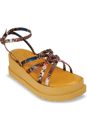 Catwalk Women Printed Wedge Sandals