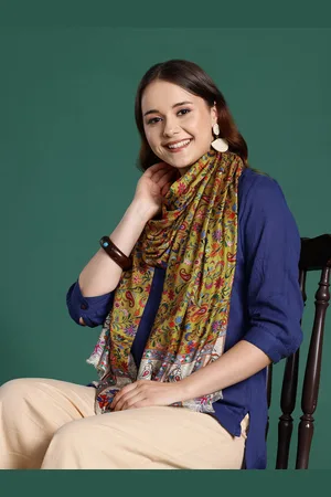 Sangria Women Floral Printed Stole