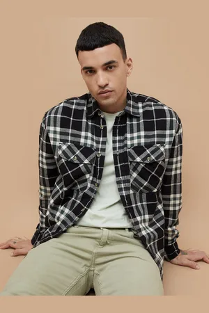 Lifestyle Men Cutaway Collar Tartan Checked Cotton Oversized Casual Shirt