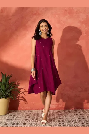 InWeave Women Solid Round Neck Sleeveless A-Line Dress