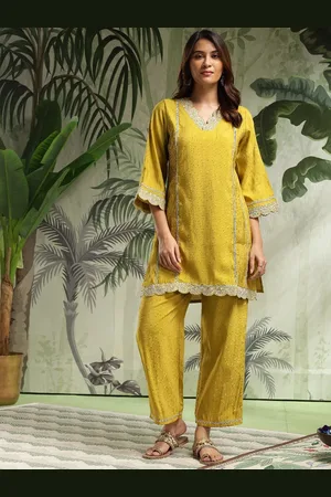 Bani Women Tunic With Trousers Co-Ords