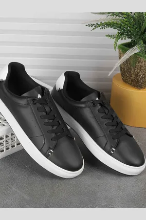 Metro Men Solid Lace-Ups Regular Sneakers