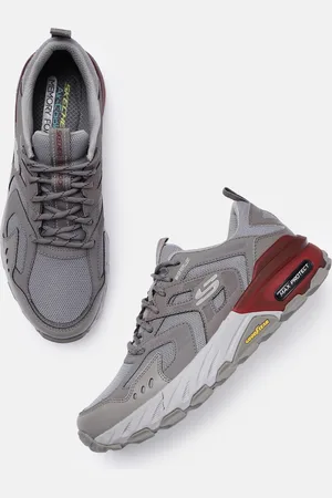 Skechers Men MAX PROTECT-WARDEN Leather Sneakers