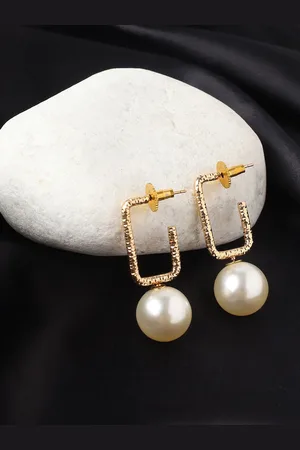 Elle Gold-Plated Contemporary Pearls Beaded Drop Earrings