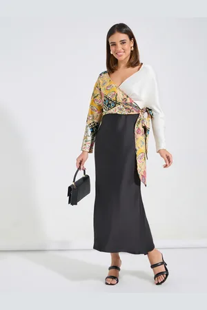 Styli White Floral Printed V-Neck Long Sleeves Wrap Crop Top