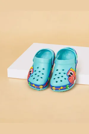 Pantaloons Boys Self Design Rubber Clogs