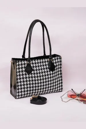 FABBHUE Women Checked Printed Structured Handheld Bag