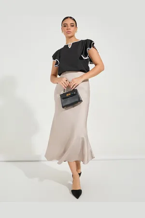 Styli Women Solid Round Neck Top