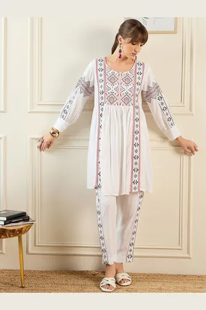 Indo Era Women Embroidered Regular Thread Work Kurti with Trousers