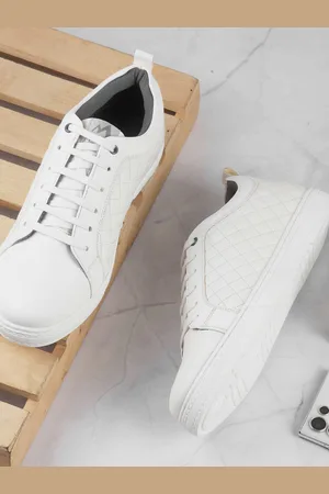 Metro Men Solid Round Toe Lace-Up Casual Shoes