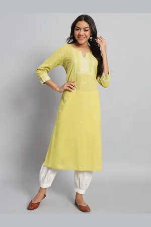 akheri Women Geometric Embroidered Chikankari Kurta